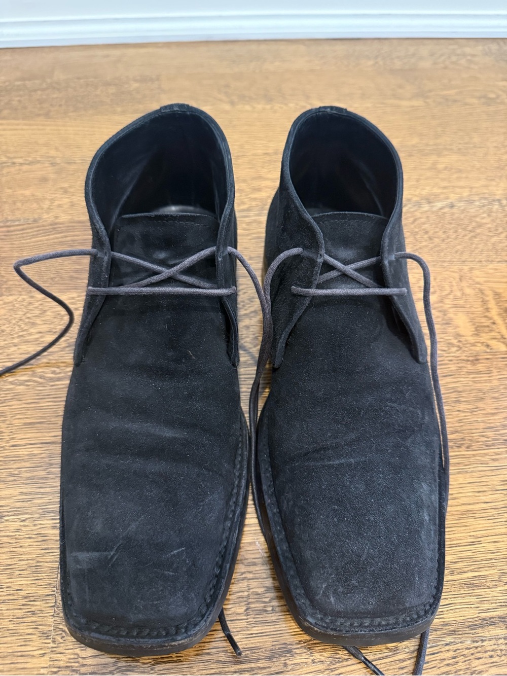 Black Suede Men's Chukka Boots - Sleek Lace-Up Style